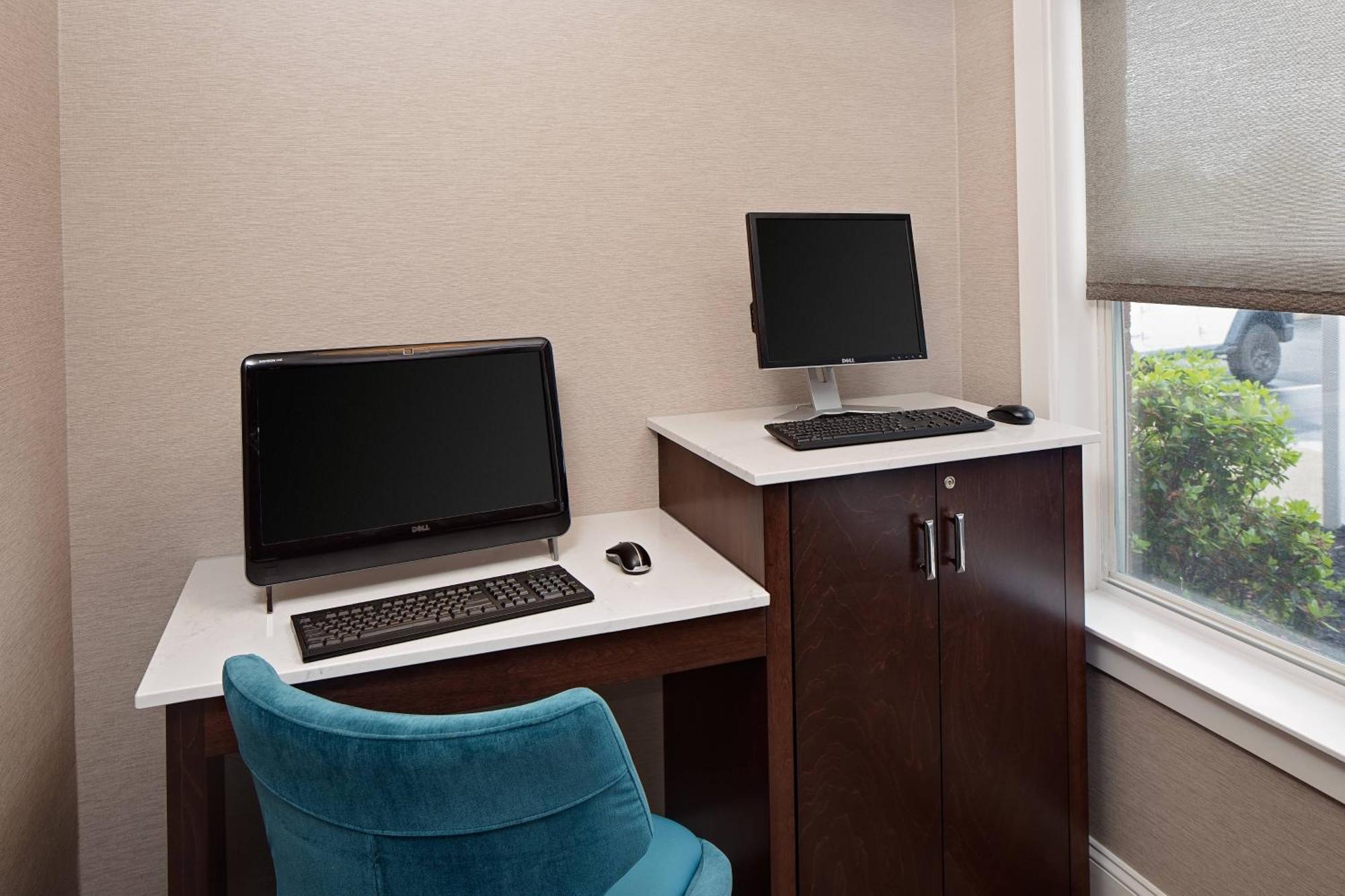 Residence Inn Boston Дедхэм Экстерьер фото