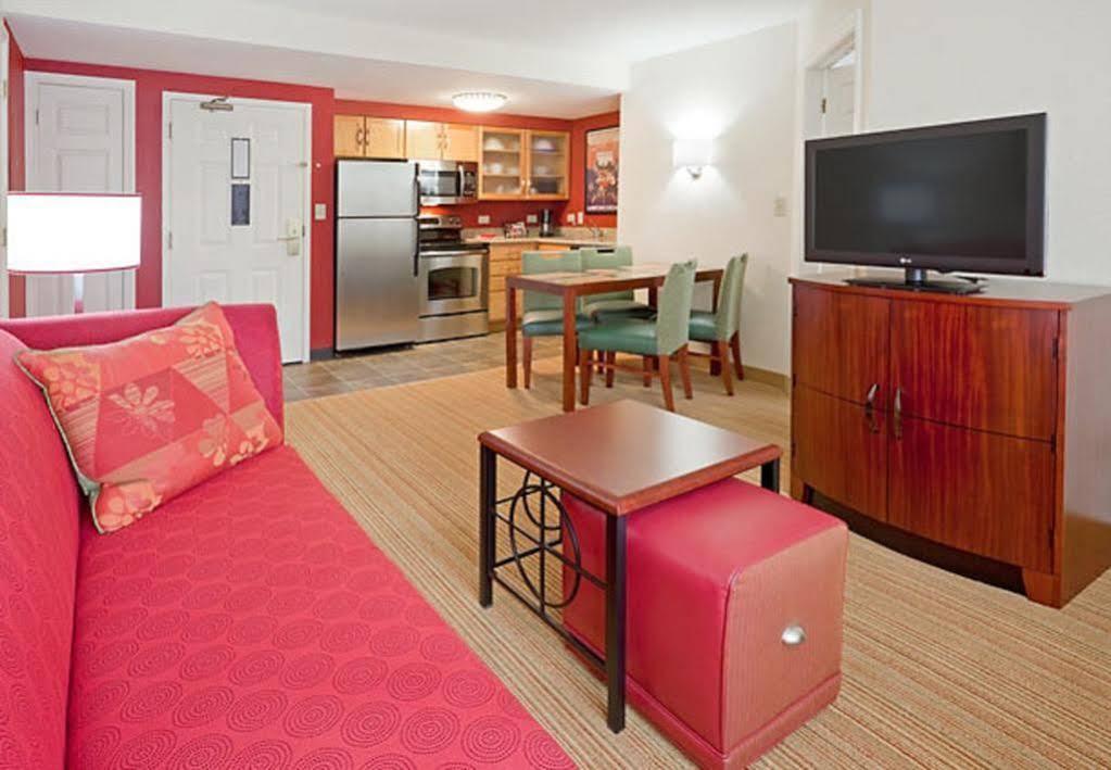 Residence Inn Boston Дедхэм Экстерьер фото